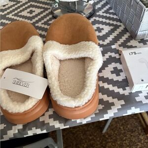 Women's Faux-Shearling Lined Tan Slippers